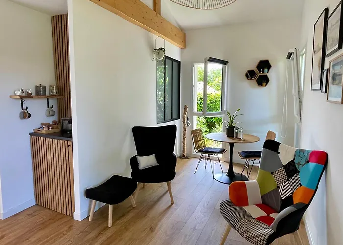 Haritzaga D'hote Terrasse & Jardin Prive Bed & Breakfast 4*